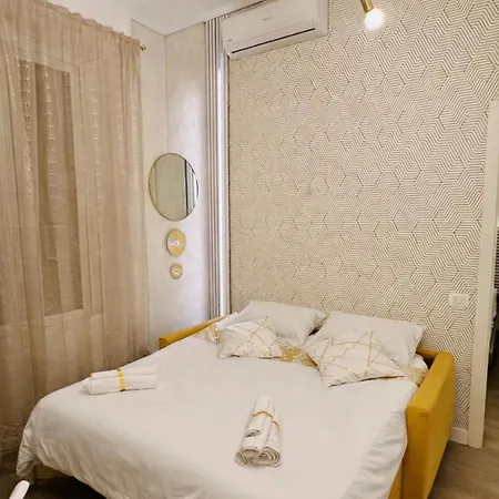 District Flat Apartment Mailand